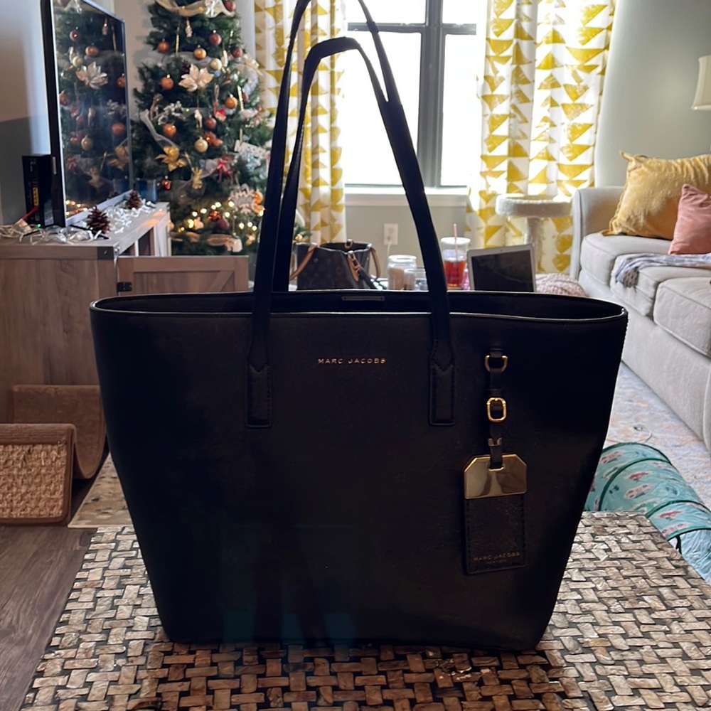 Mark Jacobs black purse